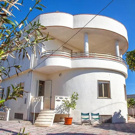 Casa Odetta 6 Dx *